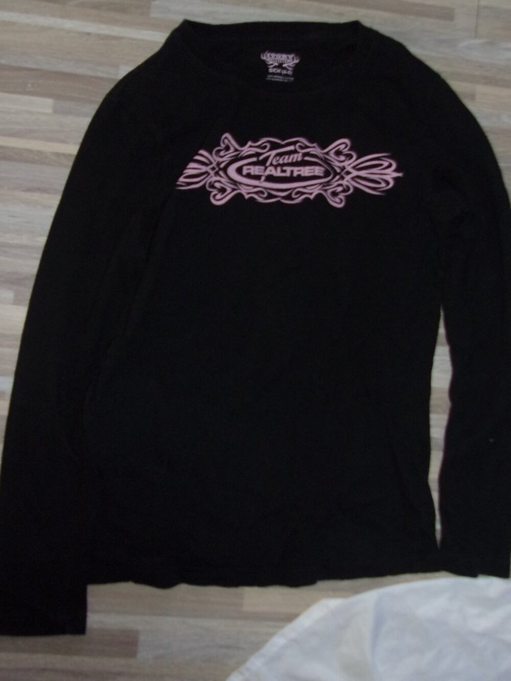 realtree size small womens tee t black pink  long sleeve shirt top